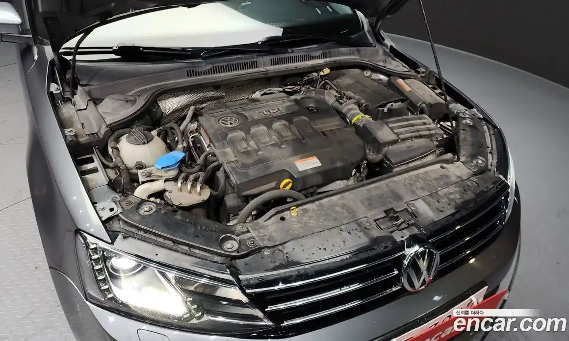 Volkswagen Jetta 2015 2.0 Автомат в Москве № 215325, фото 17