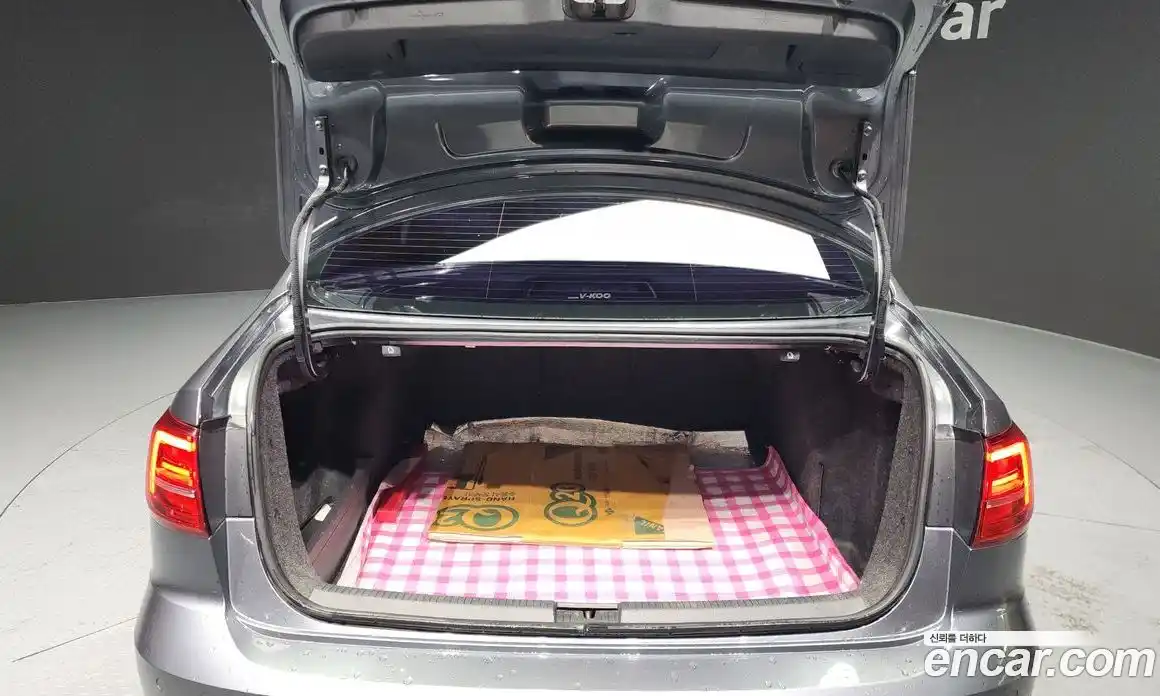 Volkswagen Jetta 2015 2.0 Автомат в Москве № 215325, фото 19