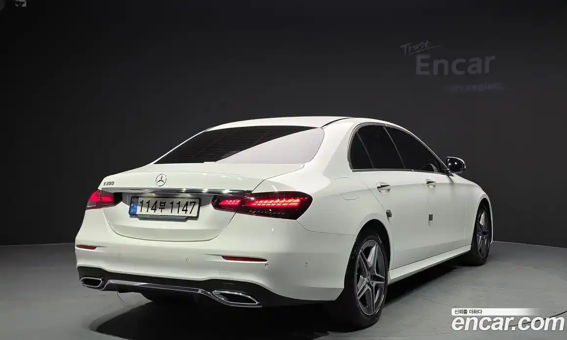 Mercedes-Benz E-Class 2023 2.0 Автомат в Москве № 219448, фото 16