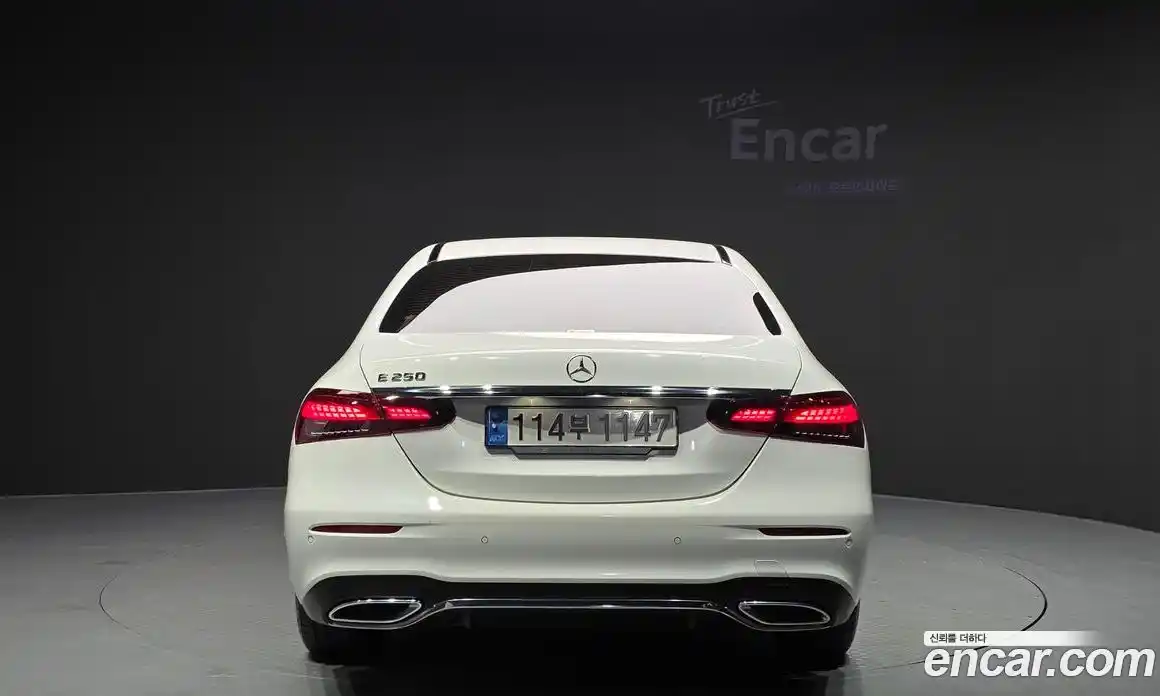 Mercedes-Benz E-Class 2023 2.0 Автомат в Москве № 219448, фото 8