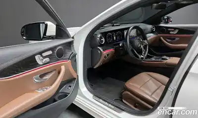 Mercedes-Benz E-Class 2023 2.0 Автомат в Москве № 219448, миниатюра 10
