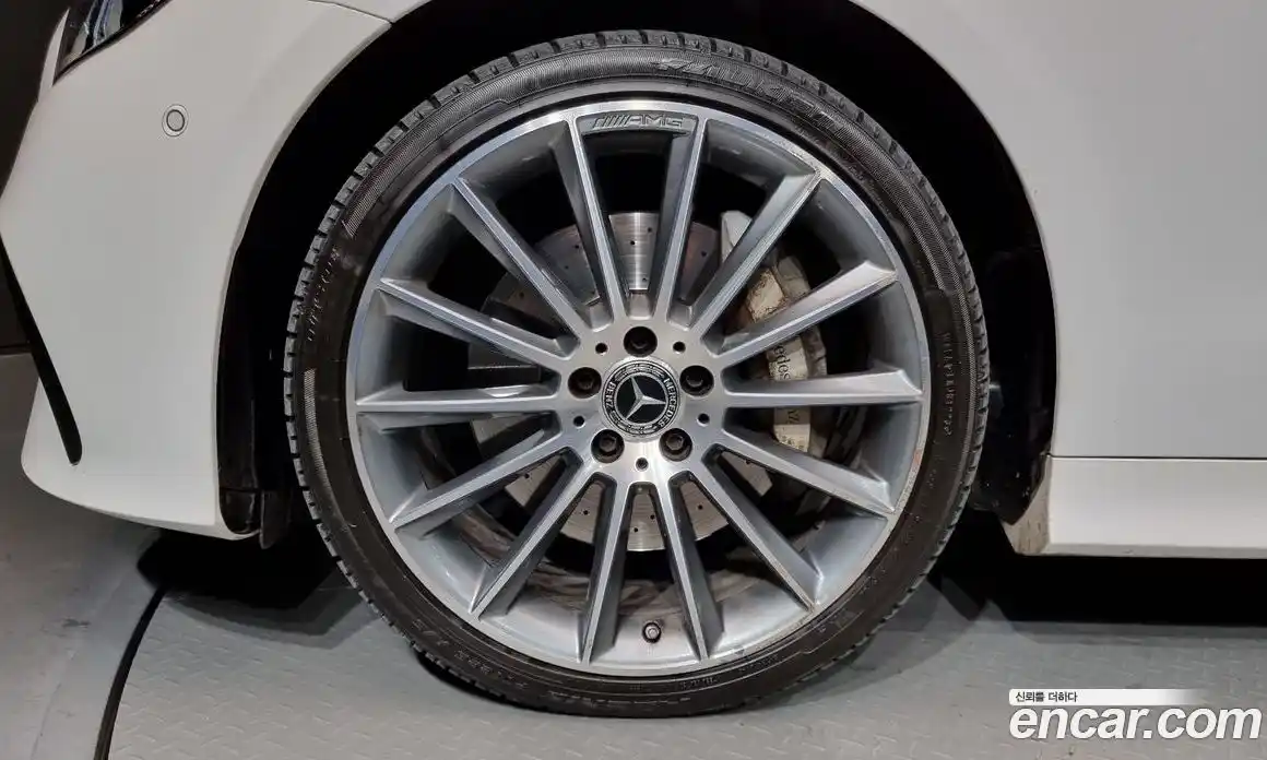 Mercedes-Benz E-Class 2021 3.0 Автомат в Москве № 225106, фото 9