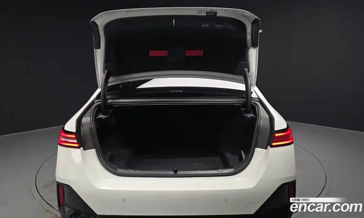 BMW 5-Series 2025 2.0 Автомат в Москве № 227804, фото 3