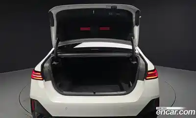 BMW 5-Series 2025 2.0 Автомат в Москве № 227804, миниатюра 3