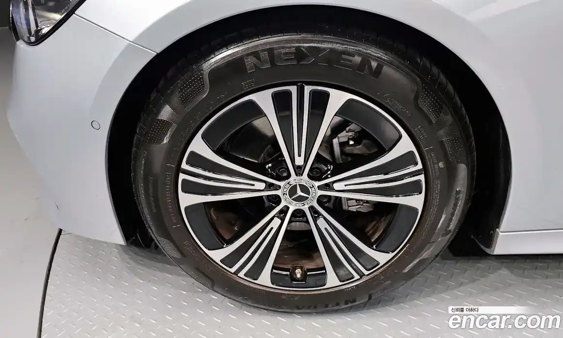 Mercedes-Benz E-Class 2024 2.0 Автомат в Москве № 229344, фото 19