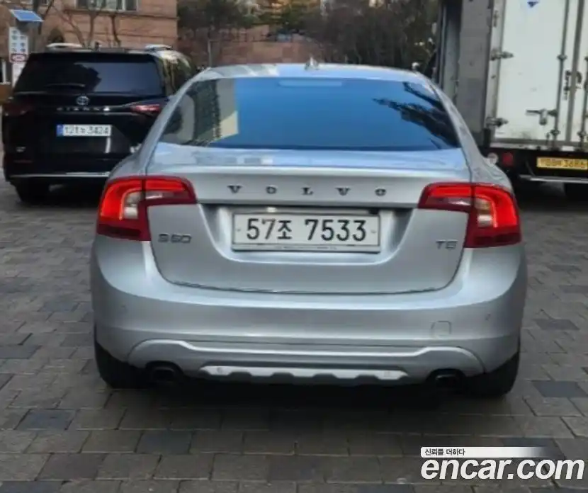 Volvo S60 2012 2.5 Автомат в Москве № 229766, фото 7
