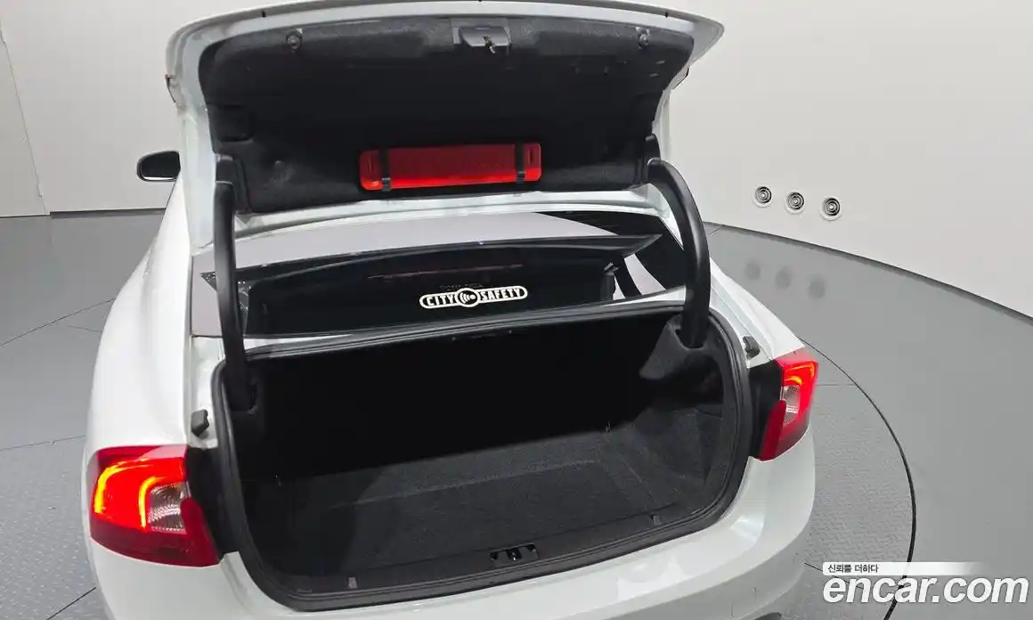 Volvo S60 2015 2.0 Автомат в Москве № 230648, фото 12