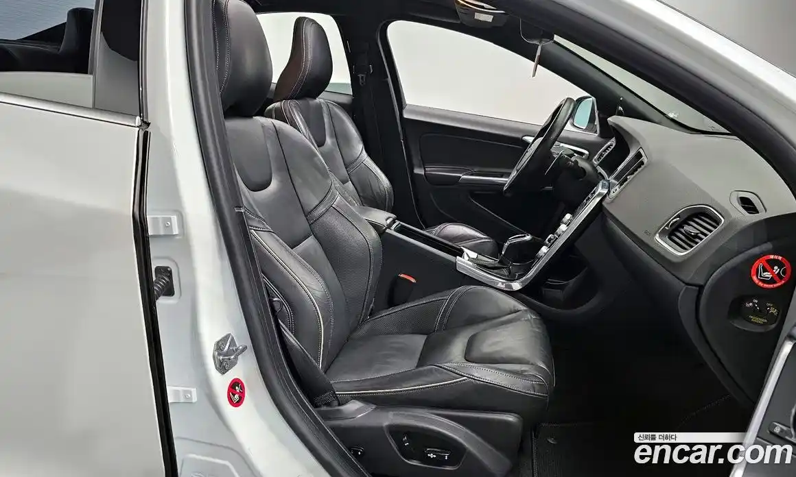 Volvo S60 2015 2.0 Автомат в Москве № 230648, фото 20