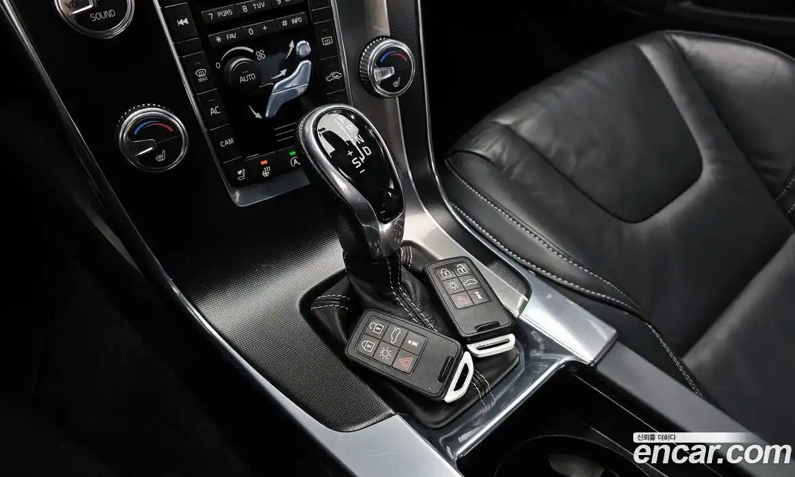 Volvo S60 2015 2.0 Автомат в Москве № 230648, фото 3