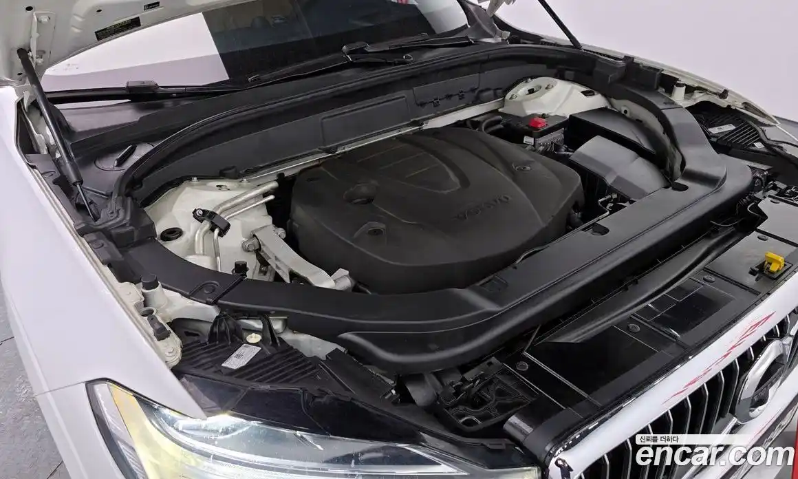 Volvo XC60 2019 2.0 Автомат в Москве № 230666, фото 8