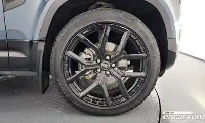 Land Rover Defender 2023 2.0 Автомат в Москве № 231208, миниатюра 12