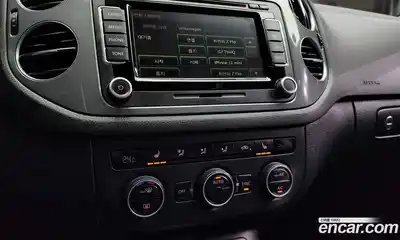 Volkswagen Tiguan 2016 2.0 Автомат в Москве № 232220, миниатюра 6