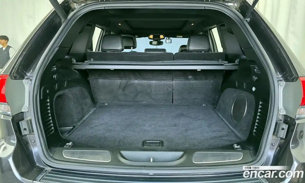 Jeep Cherokee 2018 3.6 Автомат в Москве № 232609, фото 13