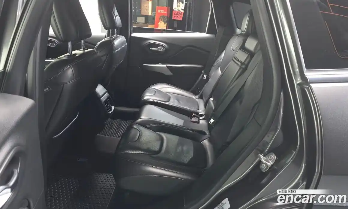 Jeep Cherokee 2017 2.2 Автомат в Москве № 232705, фото 6