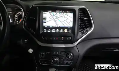 Jeep Cherokee 2017 2.2 Автомат в Москве № 232705, миниатюра 8