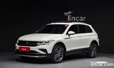 Volkswagen Tiguan 2022 2.0 Автомат в Москве № 254549, миниатюра 4