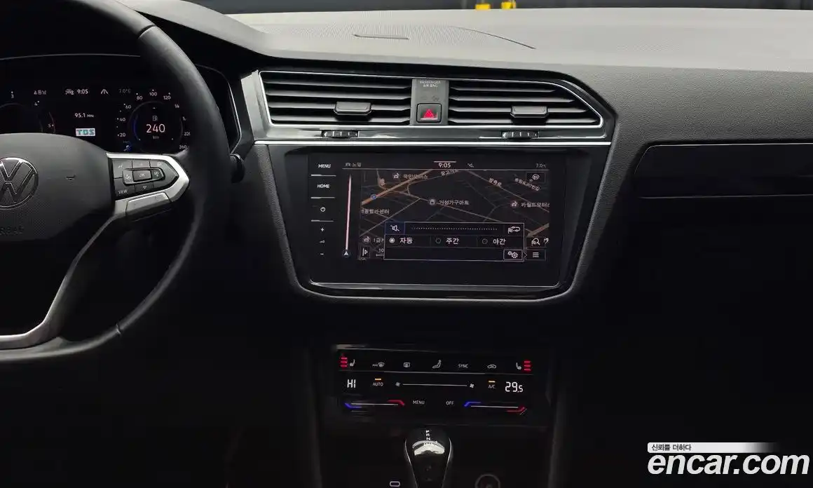 Volkswagen Tiguan 2022 2.0 Автомат в Москве № 254549, фото 9