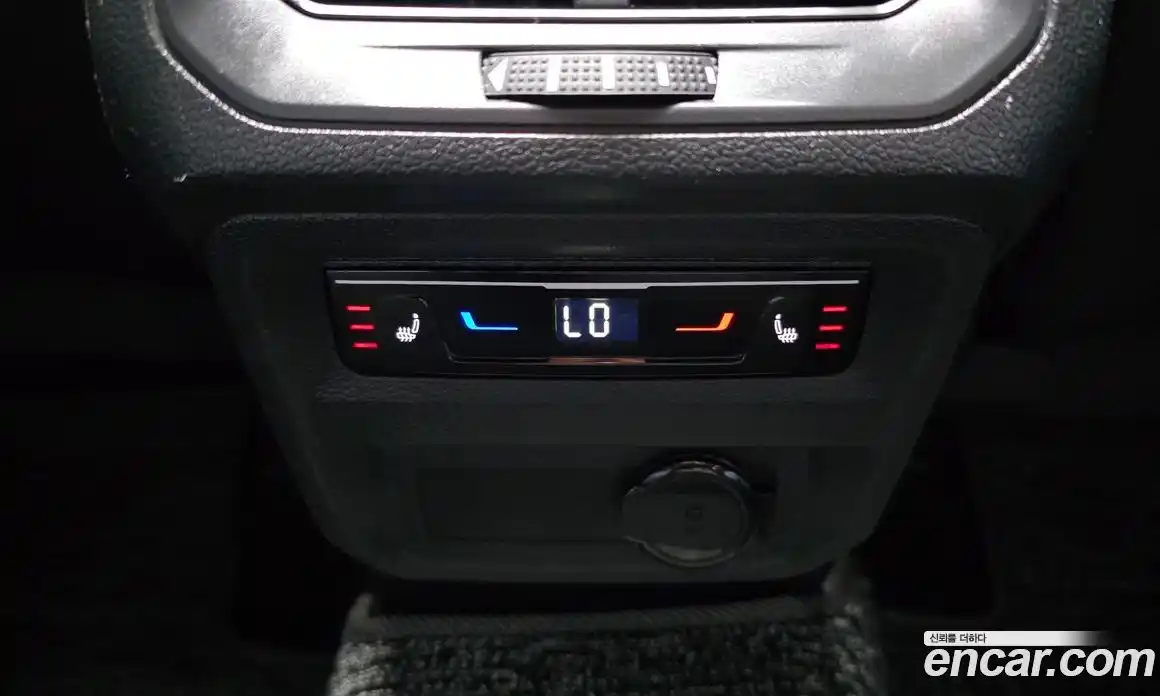 Volkswagen Tiguan 2022 2.0 Автомат в Москве № 254549, фото 10