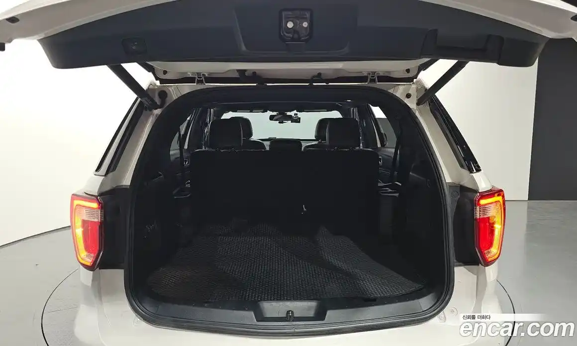 Ford Explorer 2017 2.3 Автомат в Москве № 255514, фото 13