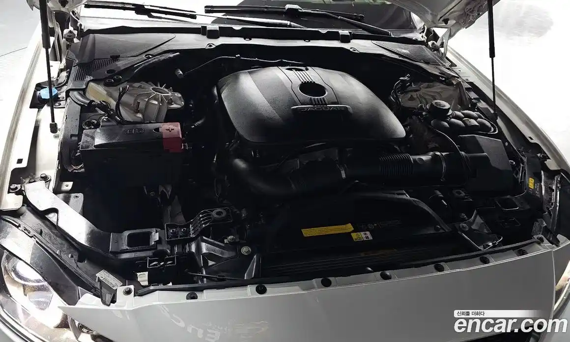 Jaguar XF 2016 2.0 Автомат в Москве № 256056, фото 13