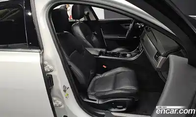 Jaguar XF 2016 2.0 Автомат в Москве № 256056, миниатюра 3
