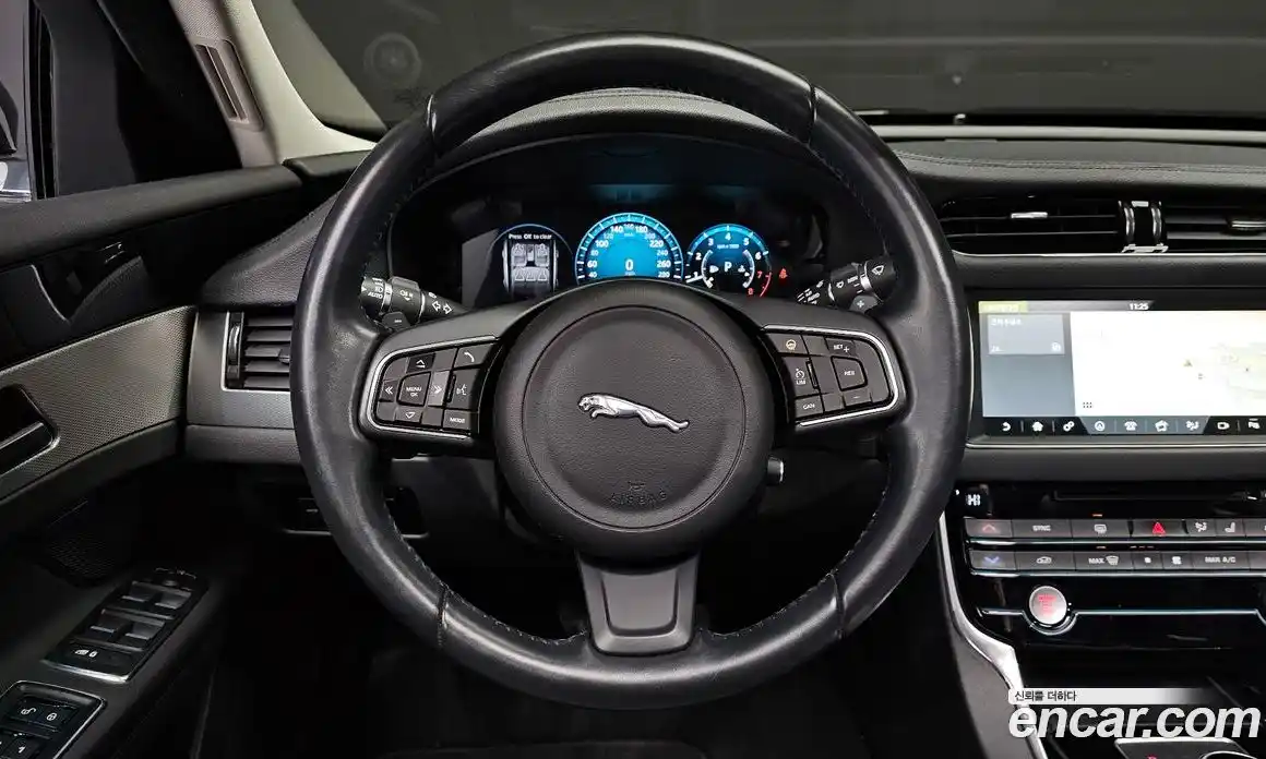 Jaguar XF 2016 2.0 Автомат в Москве № 256056, фото 4