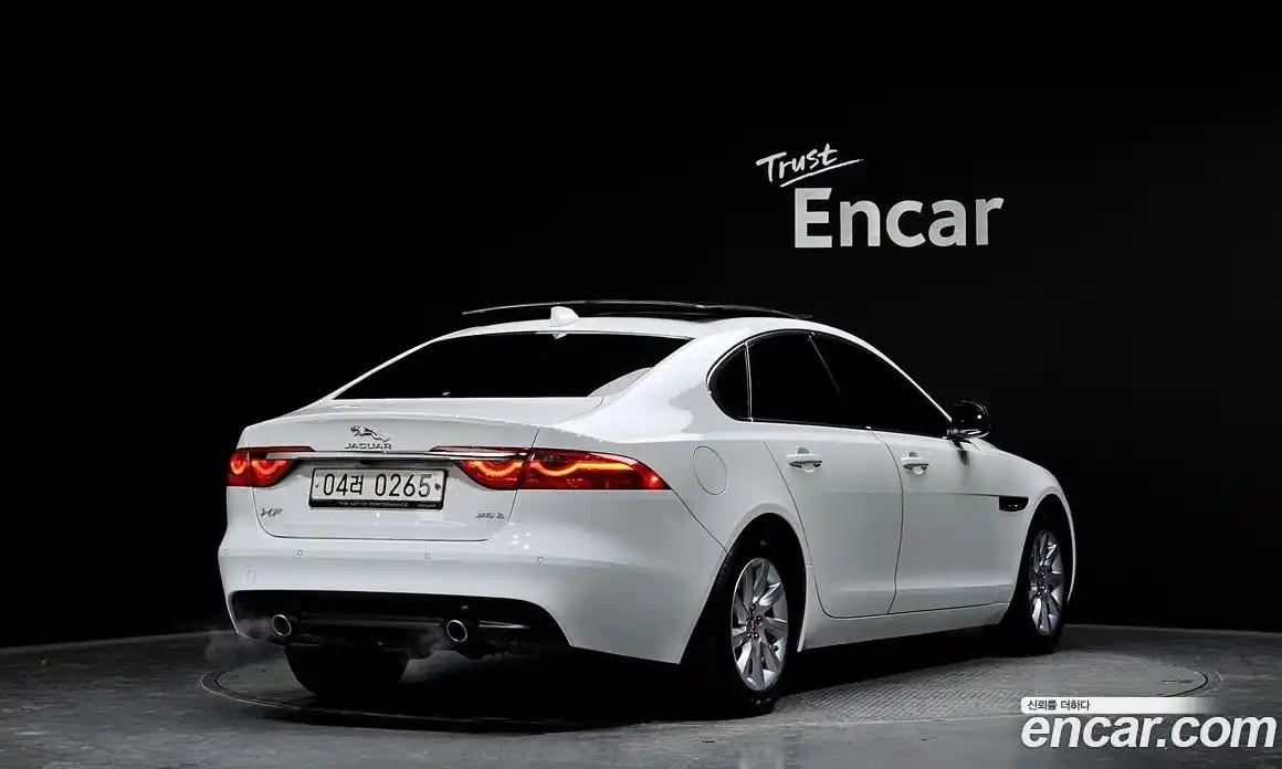 Jaguar XF 2016 2.0 Автомат в Москве № 256056, фото 5