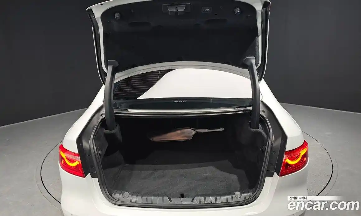 Jaguar XF 2020 2.0 Автомат в Москве № 256066, фото 7