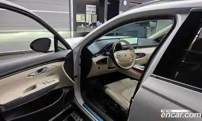 Genesis GV70 2023 2.5 Автомат в Москве № 26335, миниатюра 3