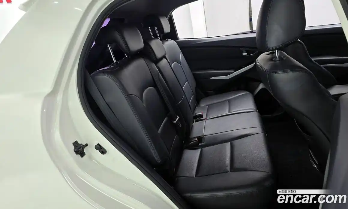 SsangYong Korando 2015 2.0 Автомат в Москве № 29171, фото 12