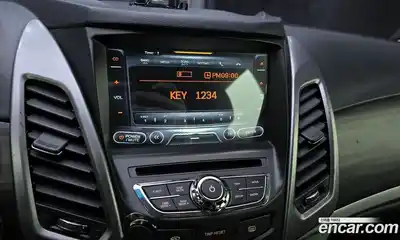 SsangYong Korando 2015 2.0 Автомат в Москве № 29171, миниатюра 2