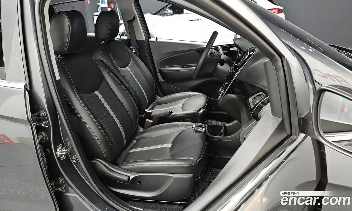 Chevrolet Spark 2022 1.0 Автомат в Москве № 296593, фото 11