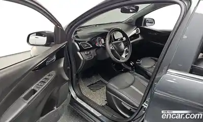 Chevrolet Spark 2022 1.0 Автомат в Москве № 296593, миниатюра 2