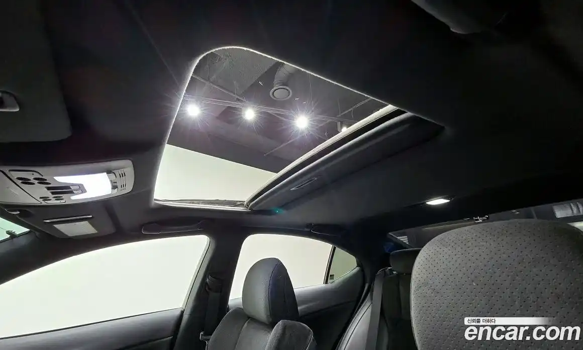 Lexus IS 2011 5.0 Автомат в Москве № 300720, фото 8