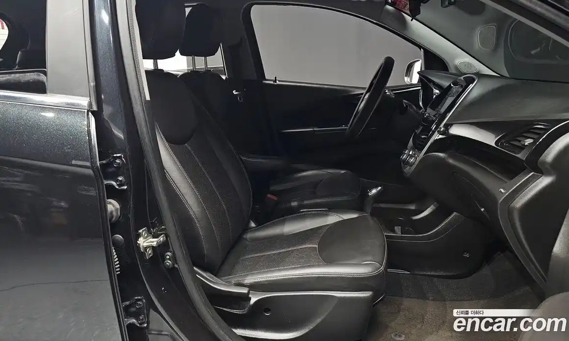 Chevrolet Spark 2016 1.0 Автомат в Москве № 315236, фото 11