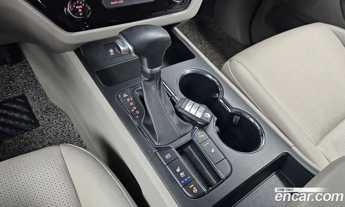 Kia Canival 2020 2.2 Автомат в Москве № 322132, фото 19