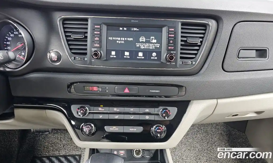 Kia Canival 2020 2.2 Автомат в Москве № 322132, фото 20