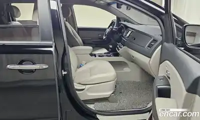 Kia Canival 2020 2.2 Автомат в Москве № 322132, миниатюра 5