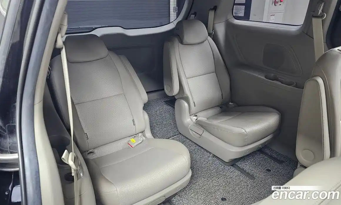 Kia Canival 2020 2.2 Автомат в Москве № 322132, фото 9