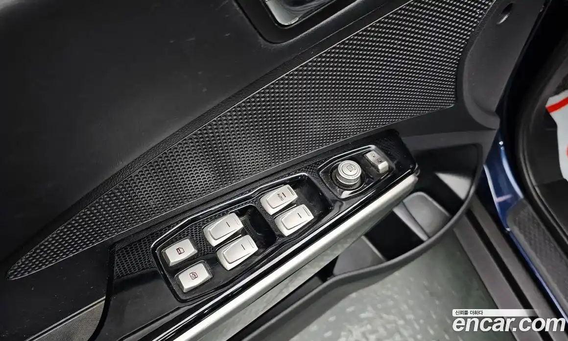 SsangYong TIBOLI 2016 1.6 Автомат в Москве № 32294, фото 3