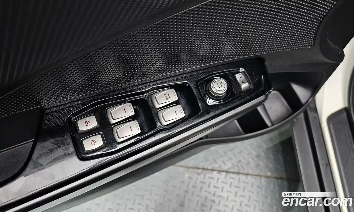 SsangYong TIBOLI 2017 1.6 Автомат в Москве № 32808, фото 14