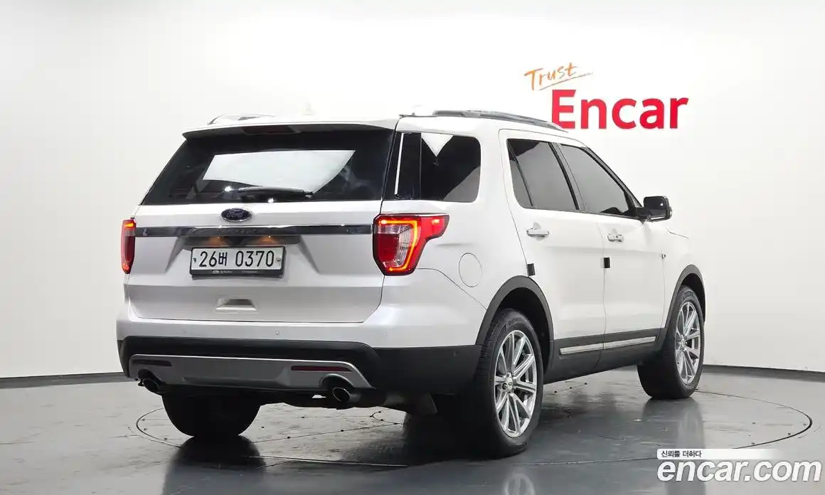 Ford Explorer 2017 2.3 Автомат в Москве № 335569, фото 18