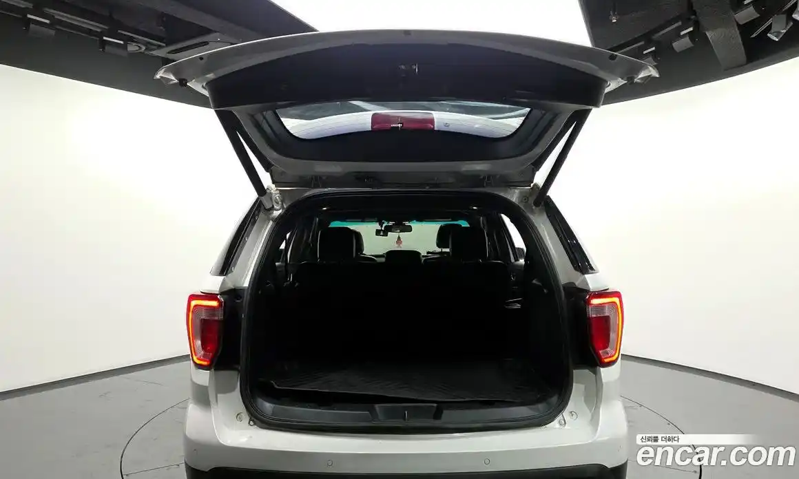 Ford Explorer 2017 2.3 Автомат в Москве № 335569, фото 20