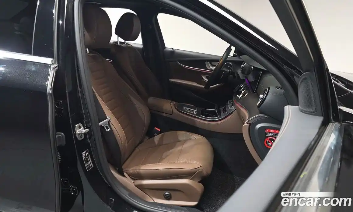 Mercedes-Benz E-Class 2023 2.0 Автомат в Москве № 338281, фото 17