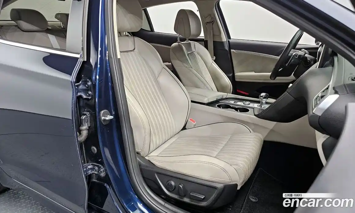 Genesis G70 2020 2.0 Автомат в Москве № 339820, фото 10