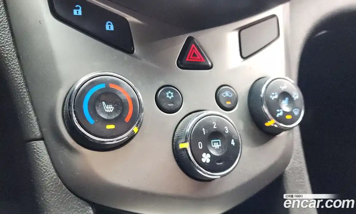 Chevrolet Aveo 2014 1.6 Автомат в Москве № 39883, фото 14