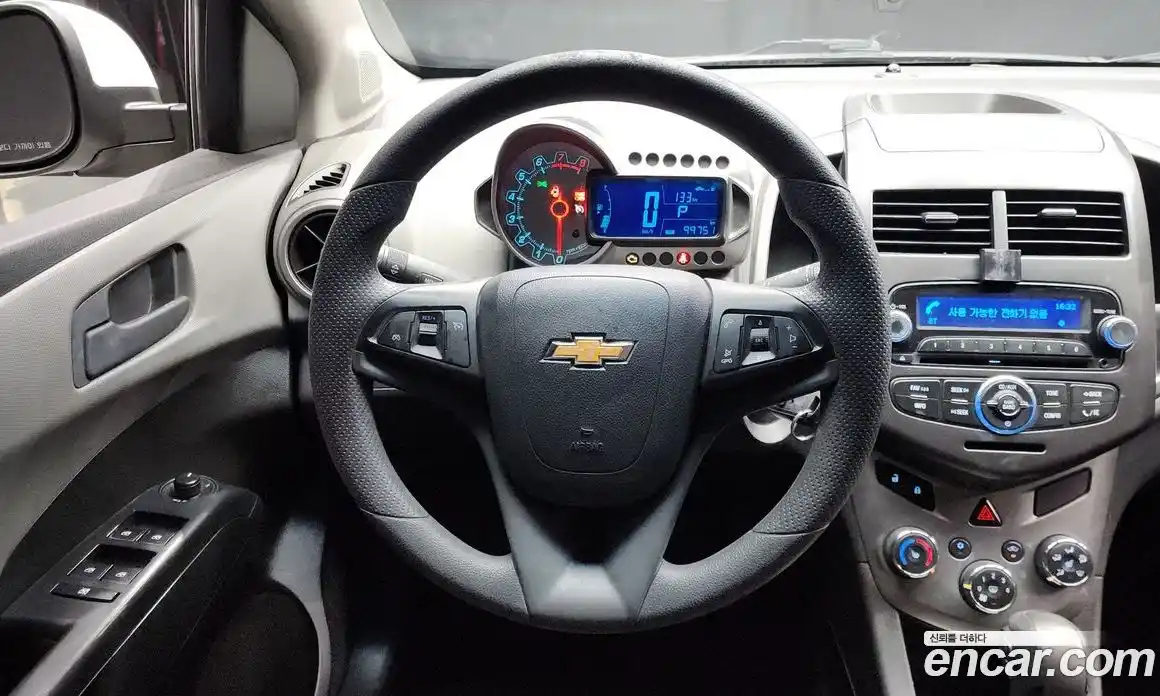 Chevrolet Aveo 2014 1.6 Автомат в Москве № 39883, фото 9
