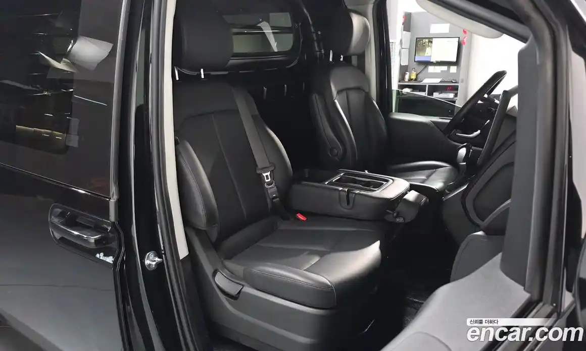 Hyundai Staria 2025 3.5 Автомат в Москве № 49871, фото 11