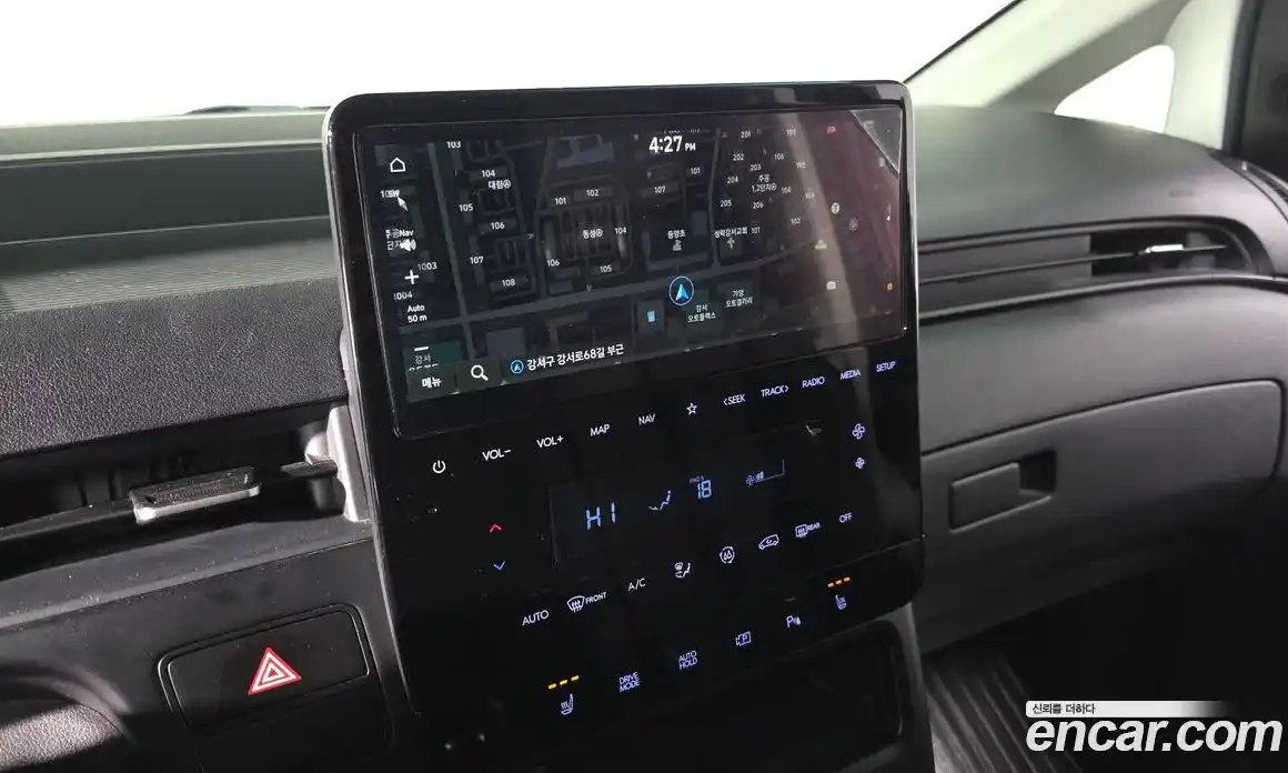 Hyundai Staria 2025 3.5 Автомат в Москве № 49871, фото 2