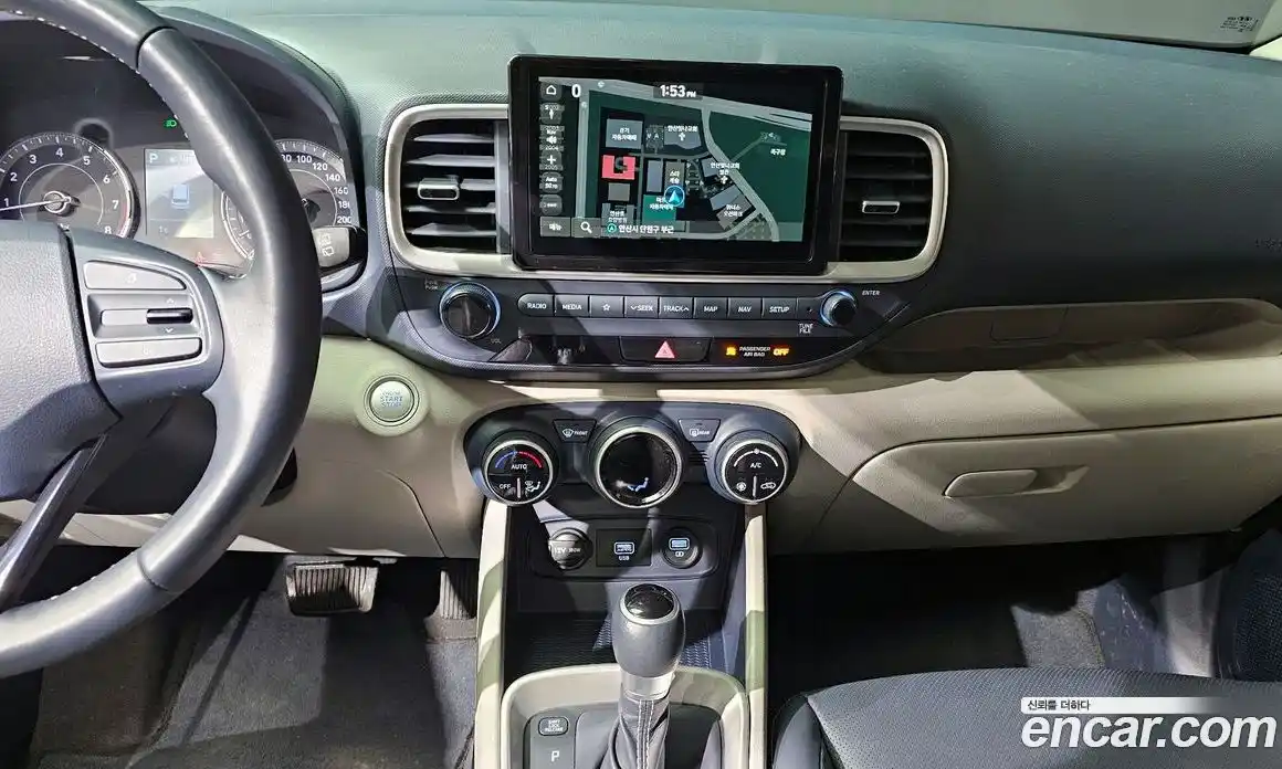 Hyundai Venue 2021 1.6 Автомат в Москве № 5130, фото 12